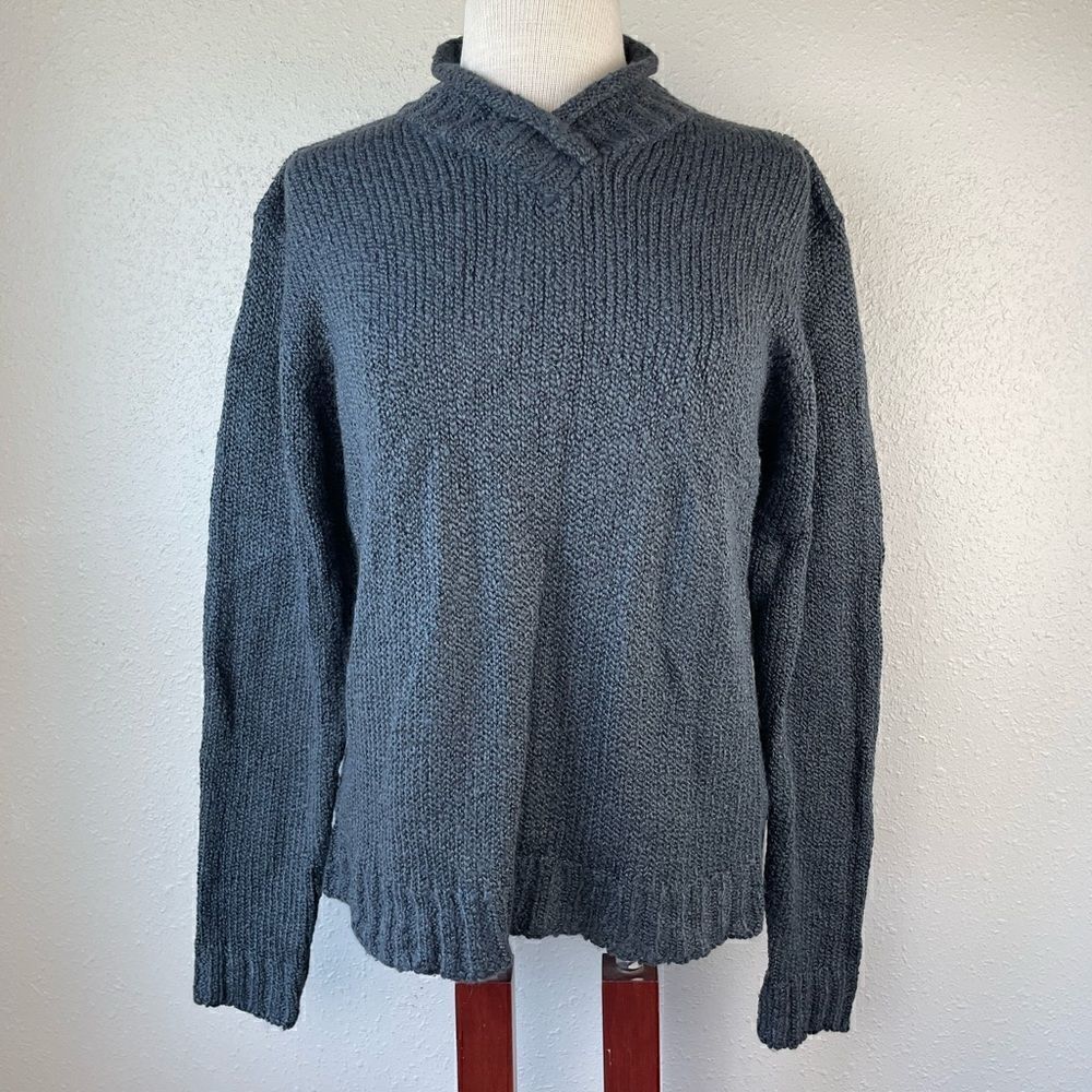 Carolyn Taylor Essentials Sweater Size M EUC